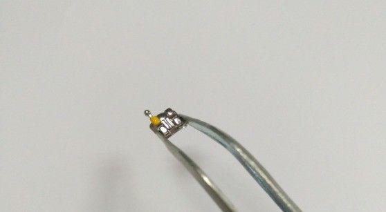 Orthodontische Lieferanten Metallhalter Laser Zahnbehandlung mit einer Haltbarkeitsdauer von 1 Jahr