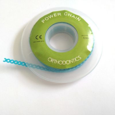 Kurze orthodontische elastische Stromkette für schnelle und bequeme Anpassung von Zahnspangen